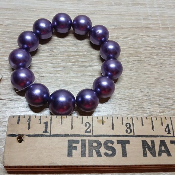 NWT Purple Chunky Beaded Bracelet Superstar Accessories Costume Jewelry #23 - Picture 2 of 6